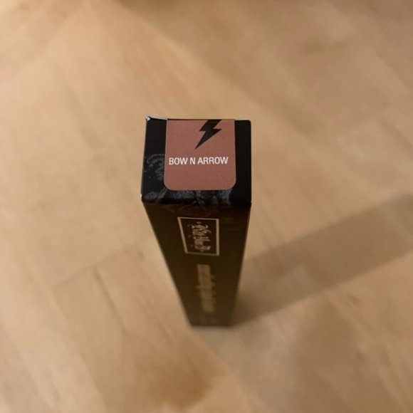 SOLD! 🆕"BowNArrow"Kat Von D Everlasting Lipstick - Picture 9 of 11